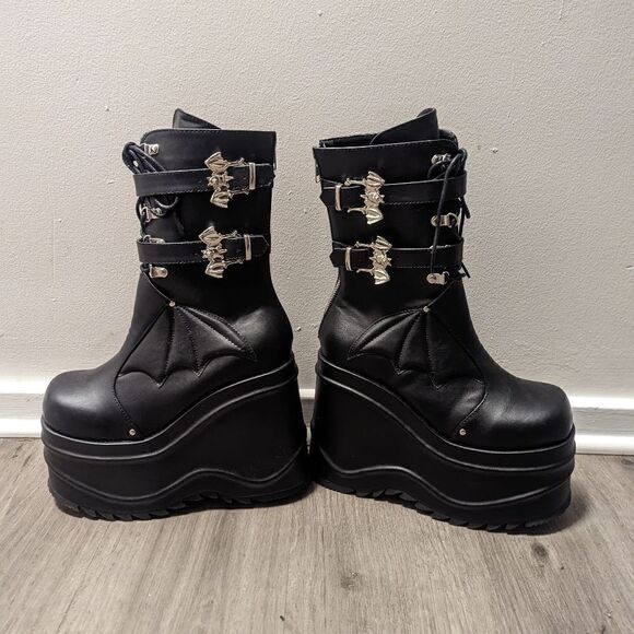 SZ 11 Demonia Black Vegan Gothic Rave Platform Boots - Picture 1 of 3